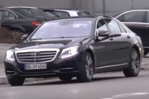 Фотошпионы заметили рестайлинговый Mercedes-Benz S-Class без камуфляжа