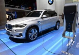 BMW презентовал новый SUV X5 PHEV на автосалоне в Гуанчжоу