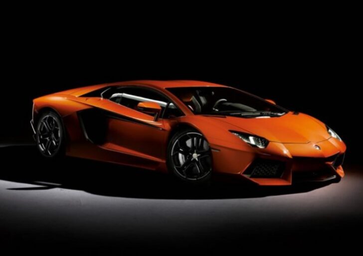 Lamborghini отказался от заднеприводной версии спорткара Aventador
