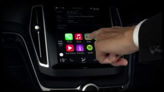 Функция Apple CarPlay в автомобиле Volvo