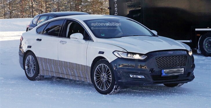 Новый седан Ford Mondeo 2017 проходит тестирование в зимних условиях