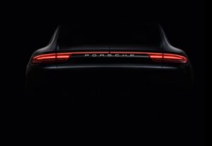Porsche выпустил видеотизер нового поколения Porsche Panamera