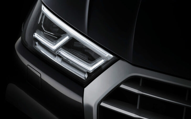 Компания Audi показала матричные фары нового Q5