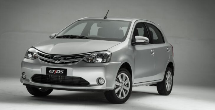 Toyota готовит к презентации новый седан Etios