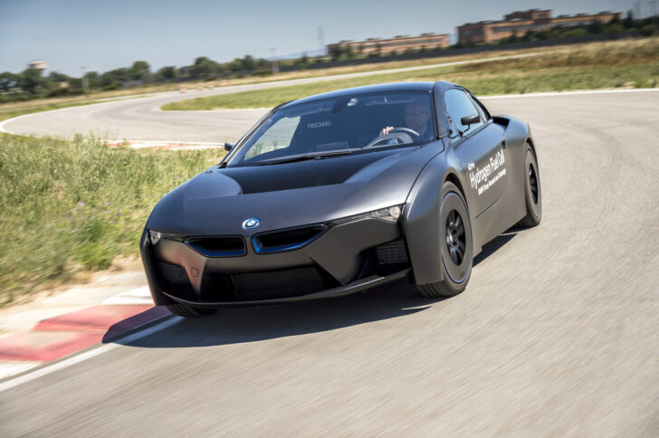 BMW готовится выпустить водородный автомобиль к 2030 году