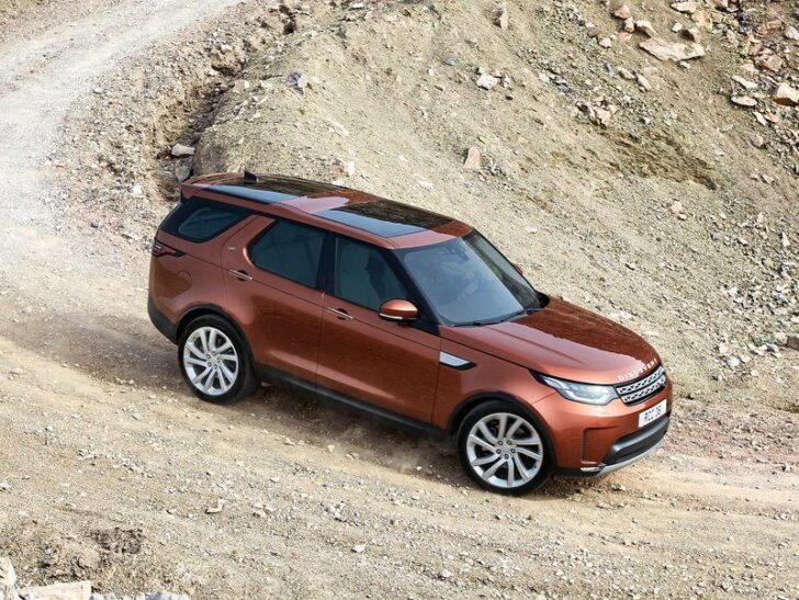 Новое поколение Land Rover Discovery появится в России в мае 2017 года