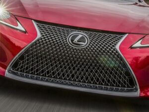 Водородный кроссовер запустит в серию Lexus в 2020 году