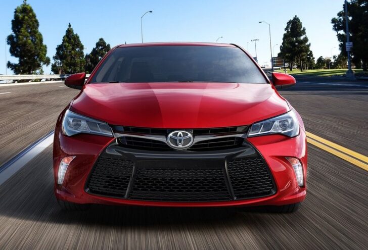 Toyota намерена использовать алюминий в новом поколении Camry