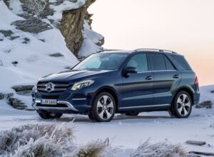 Mercedes GLE нового поколения замечен на тестах в зимних условиях