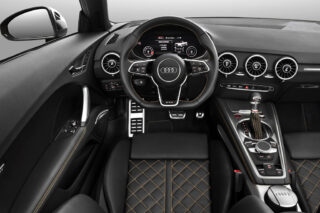 Салон Audi TTS. Фото Audi