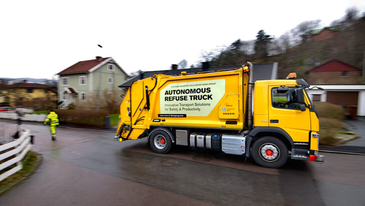 Volvo и Renova приступили к испытаниям беспилотного мусоровоза