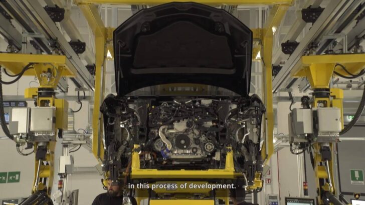 Lamborghini показала процесс сборки внедорожника Urus