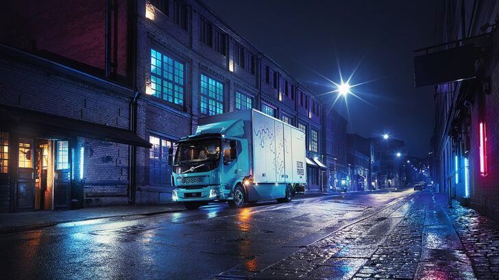 Volvo представил первый электрический грузовик FL Electric