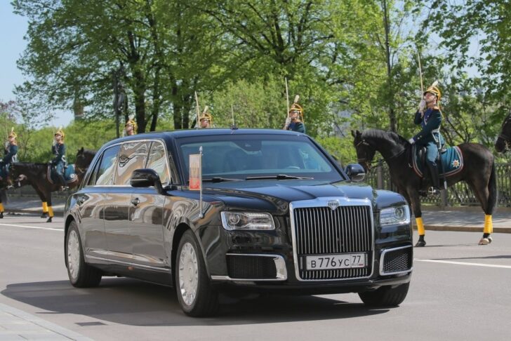 Владимир Путин активно использует «Сенат-лимузин» для рабочих поездок