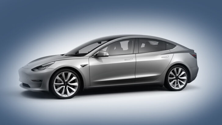 Седан Tesla Model 3 Performance появился в конфигураторе Tesla