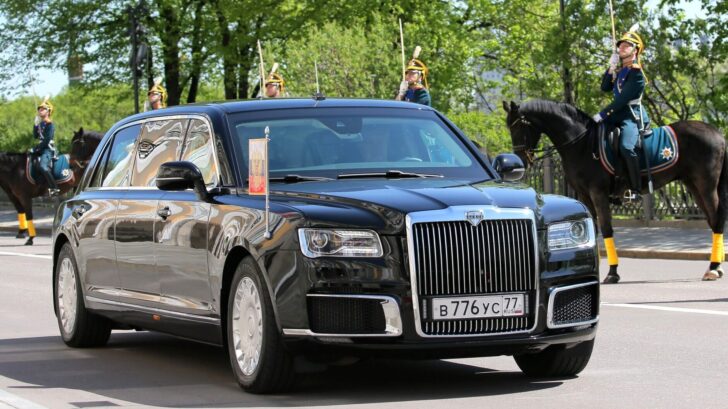 Путин приехал на инаугурацию на автомобиле проекта «Кортеж»