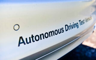 Тестовый автономный автомобиль BMW