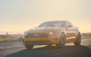 Ford Mustang. Фото кадр из рекламного видео Ford