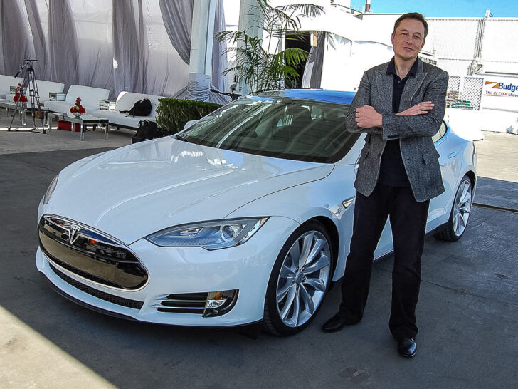 Илон Маск выкупил акции Tesla почти на 25 млн долларов