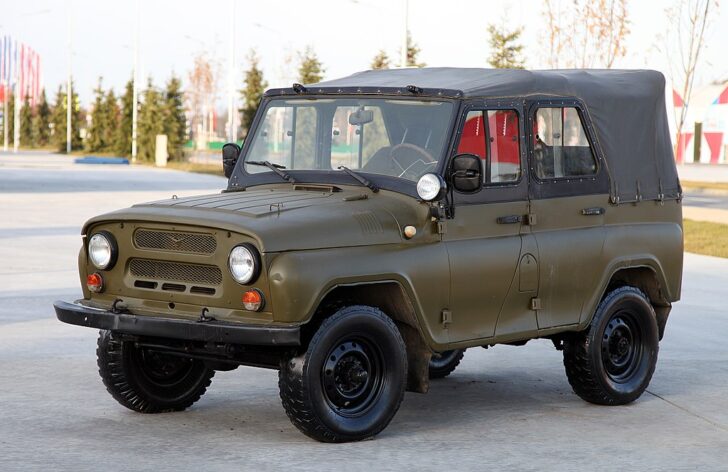 Старый УАЗ-469 продали на аукционе в США за 1 млн рублей