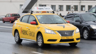 Яндекс.Такси. Фото Сергея Бойко