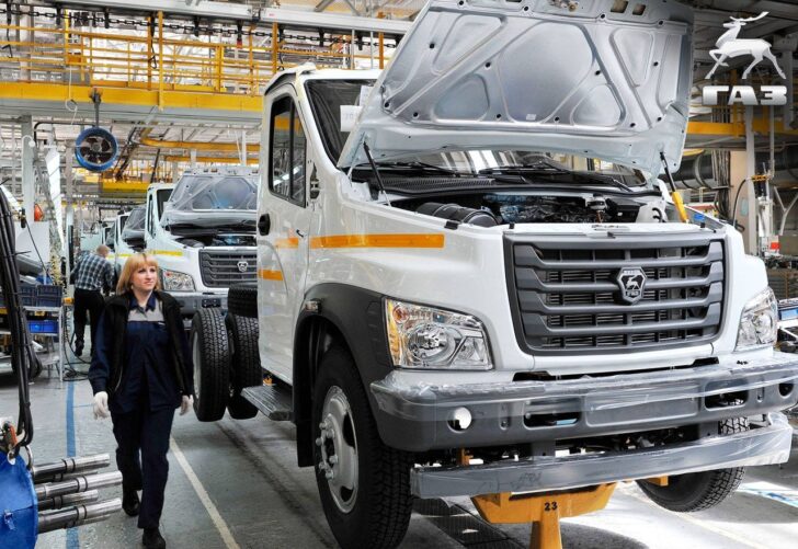 Горьковский автозавод ГАЗ возобновляет работу после корпоративного отпуска