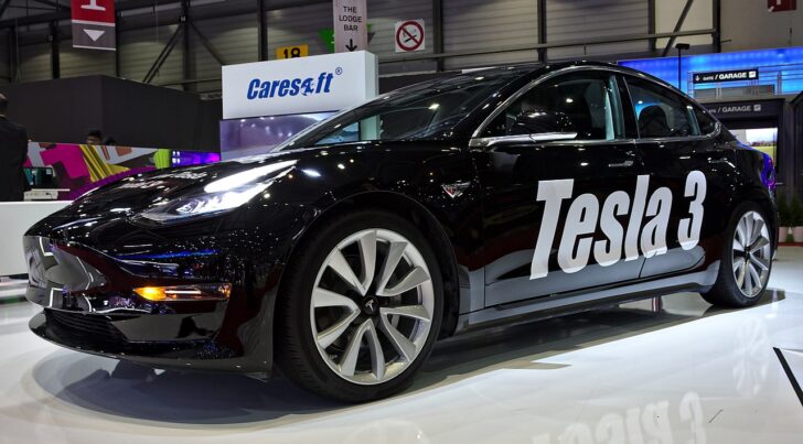 Компания Tesla сообщила о рекордных убытках в $717,5 млн
