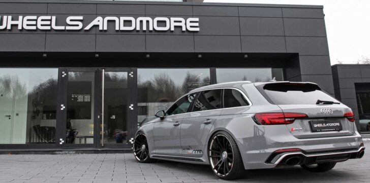 Audi RS4 Avant. Фото Wheelsandmore
