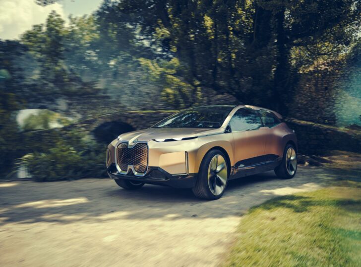 BMW официально представила концепт беспилотного авто BMW iNext