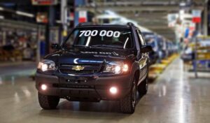 «GM-АвтоВАЗ» возобновила производство внедорожников Chevrolet Niva