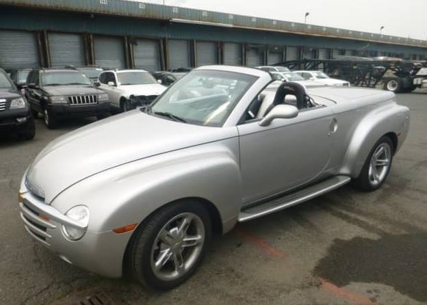 Пикап кабриолет Chevrolet SSR салон