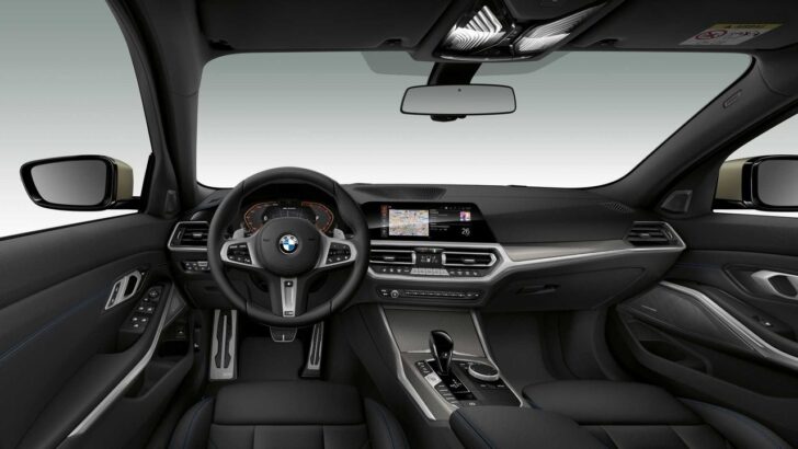 Интерьер BMW M340i