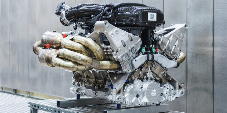 Aston Martin показал новый 1000-сильный мотор Valkyrie
