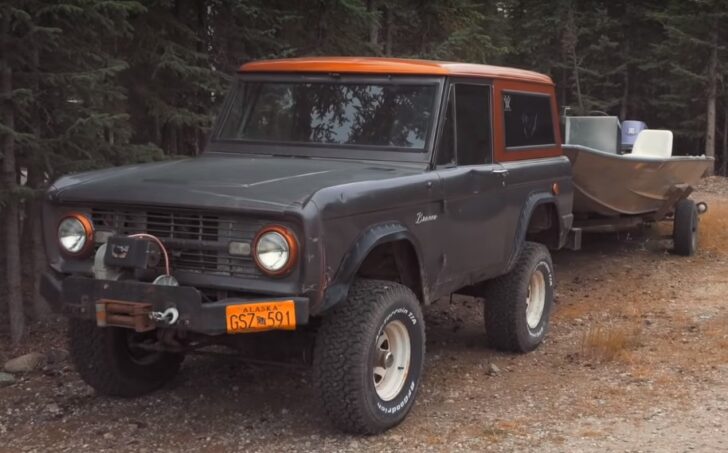 На Аляске нашли уникальную коллекцию классических Ford Bronco