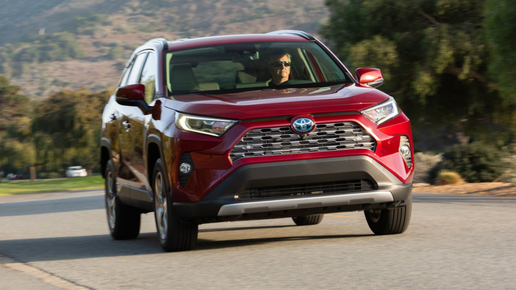 Toyota готовится к запуску производства нового <b>Toyota RAV4</b> в РФ