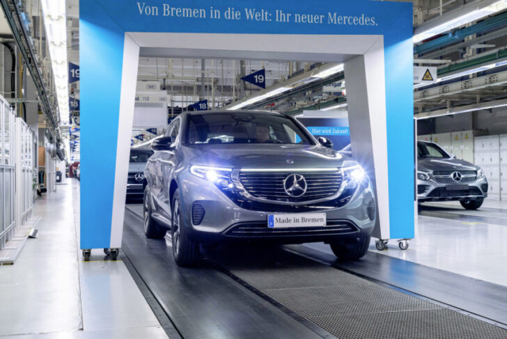 Дан старт продажам первого электрического кроссовера Mercedes-Benz