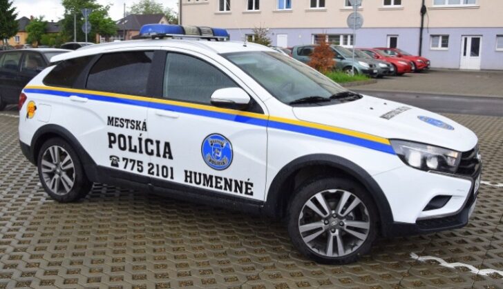 Lada Vesta SW Cross стал полицейским автомобилем в Словакии