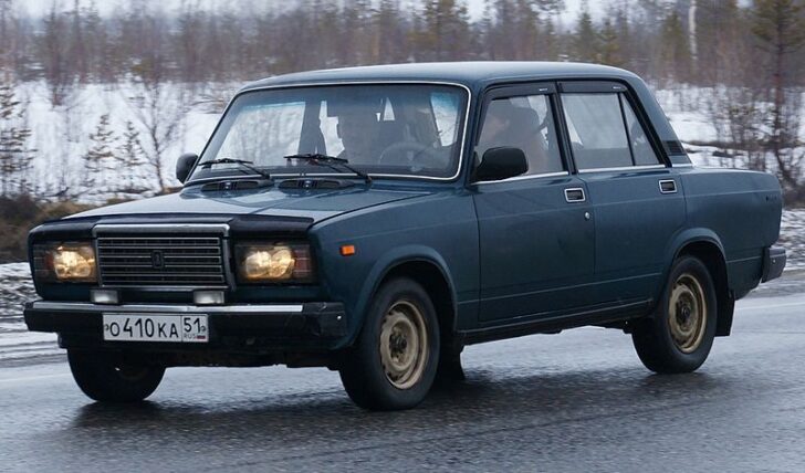 Названы самые распространенные автомобили в России