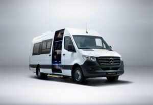 Микроавтобус Mercedes-Benz Sprinter Tourist представили в РФ