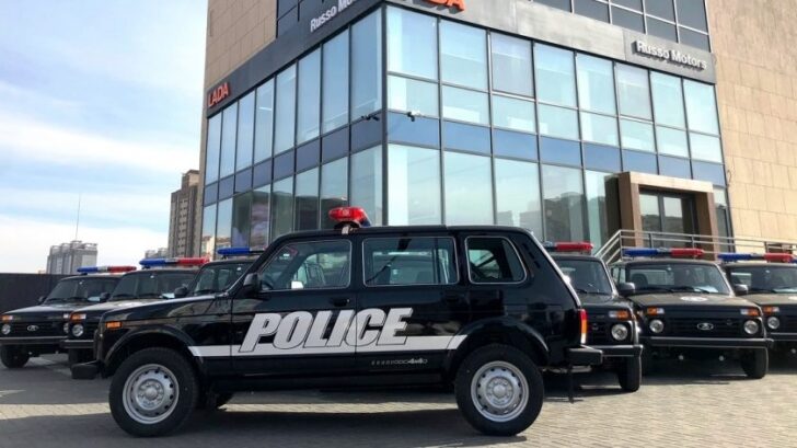 Полиция Монголии приобрела внедорожники Lada 4x4
