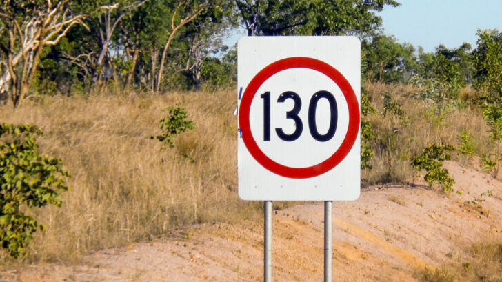 Названы сроки утверждения скоростного режима на трассах до 130 км/ч
