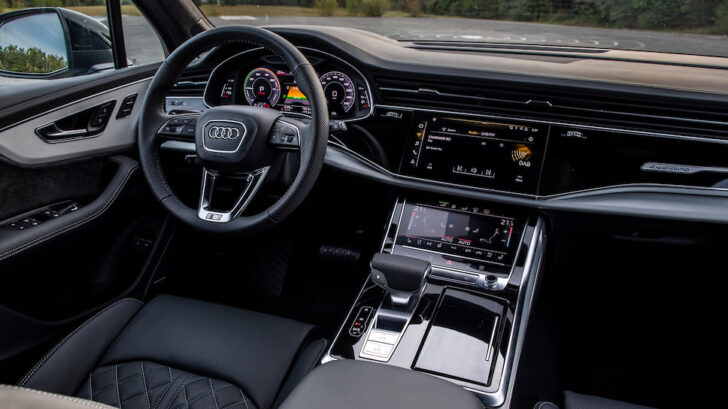 Интерьер Audi Q7 TFSI e quattro