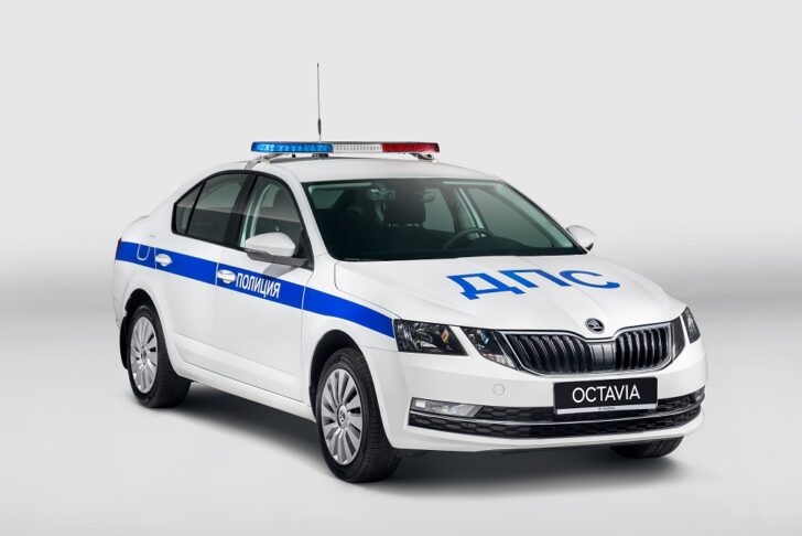 Skoda передала полиции 3870 патрульных машин на базе Octavia