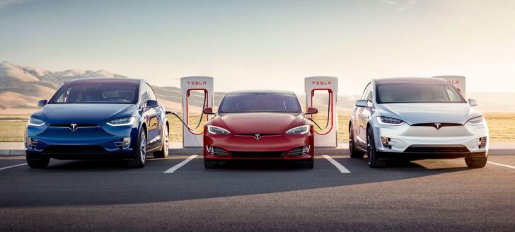 Компания Tesla установила рекорд по продажам электромобилей в 2021 году