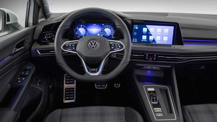Интерьер Volkswagen Golf GTE