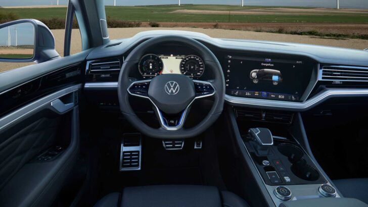 Интерьер Volkswagen Touareg R