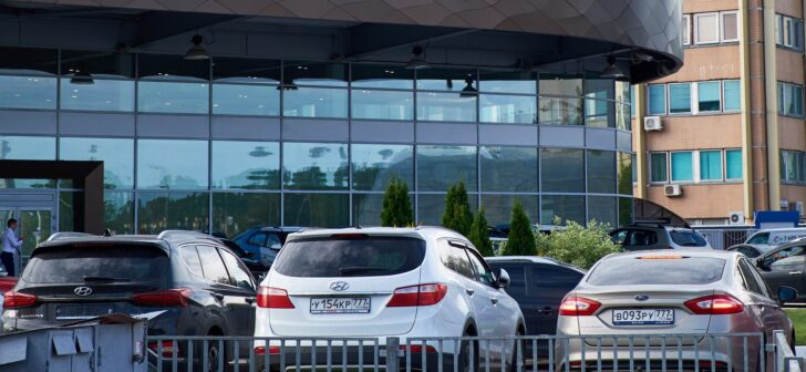 Дилерские центры прогнозируют в России дальнейший рост цен на автомобили в 2021 году