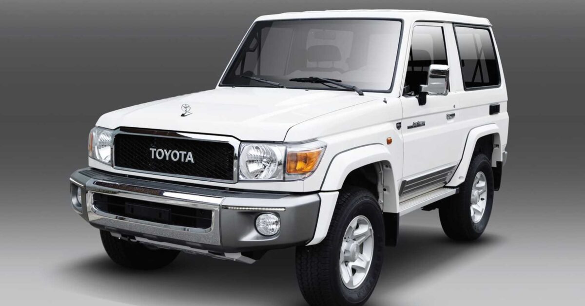 Toyota land cruiser интерьер