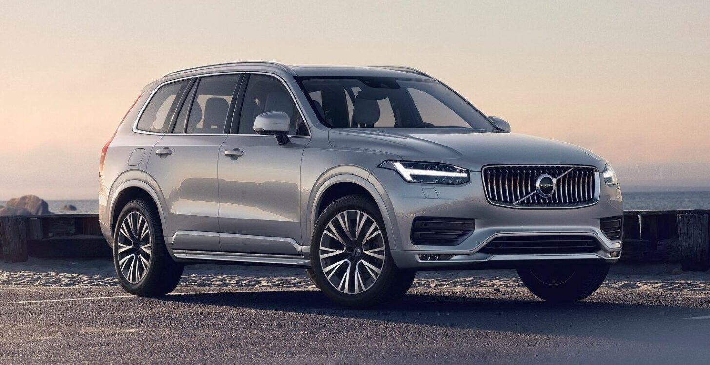 Компания Volvo продолжит выпускать кроссовер Volvo XC90 до 2025 года