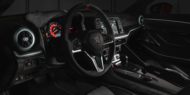 Салон Nissan GT-R50